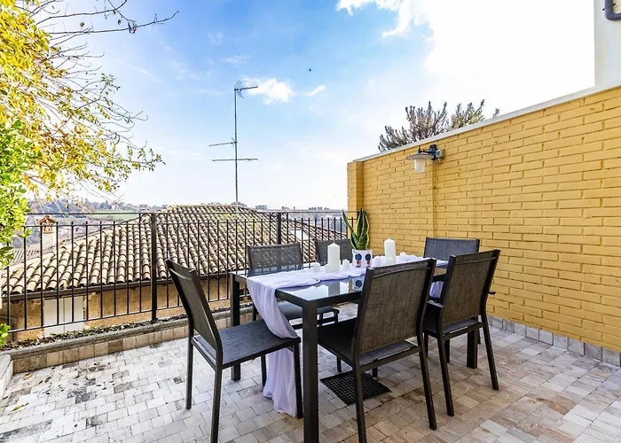 Orione House In Borgo Medievale Con Giardino كاستلفترو دي مودينا